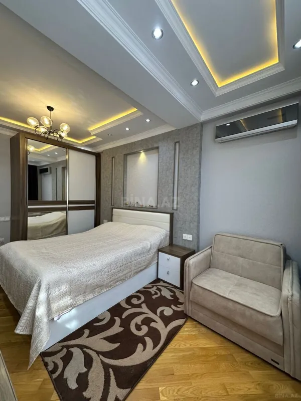 Satılır 3 otaqlı mənzil 125 m²