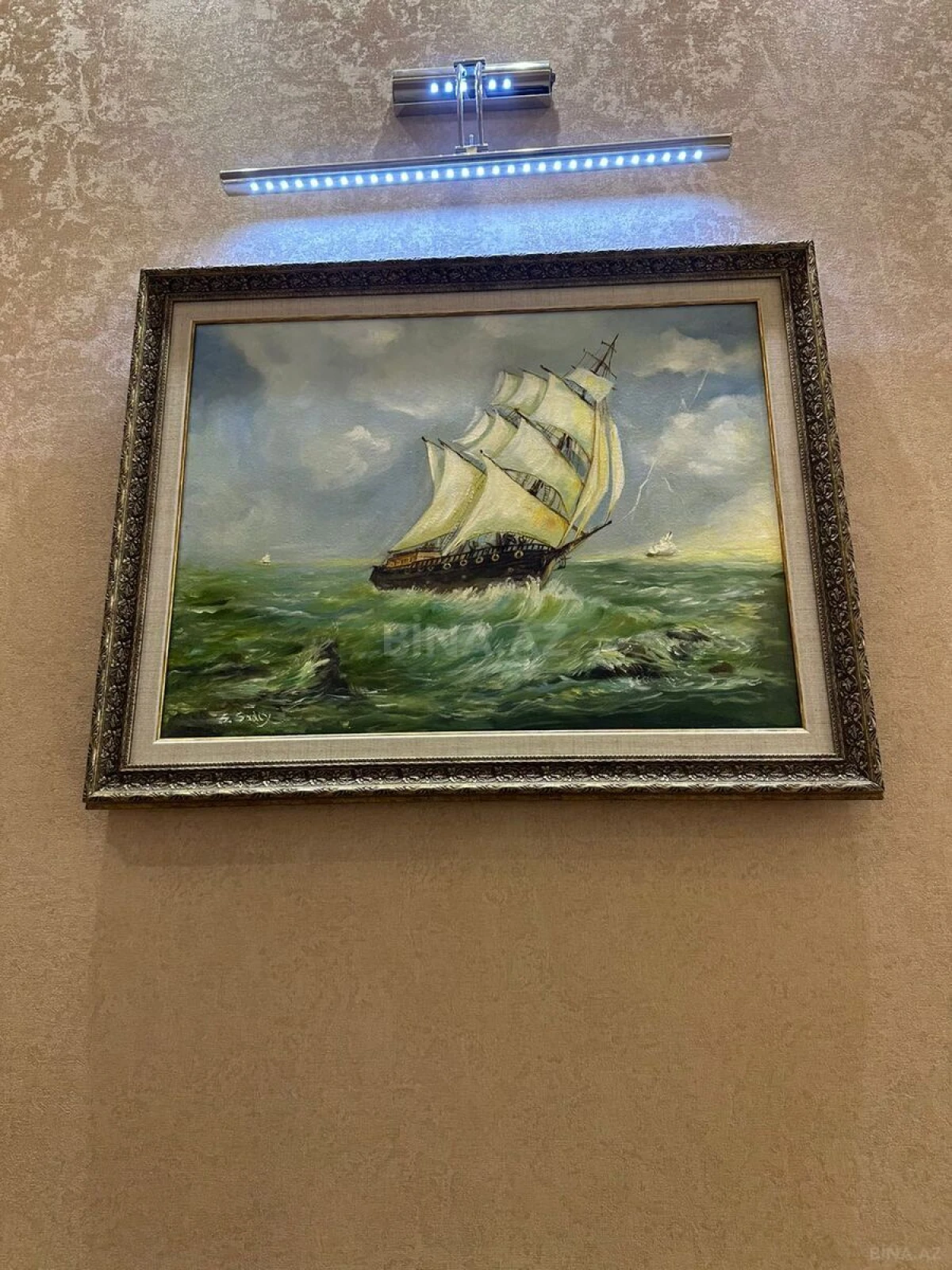 Satılır 3 otaqlı mənzil 125 m²