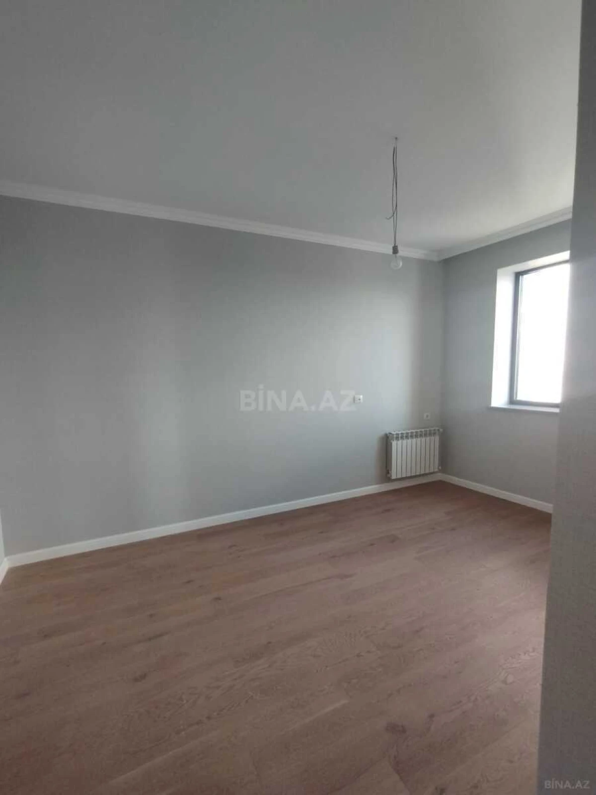 Satılır 4 otaqlı mənzil 122 m²