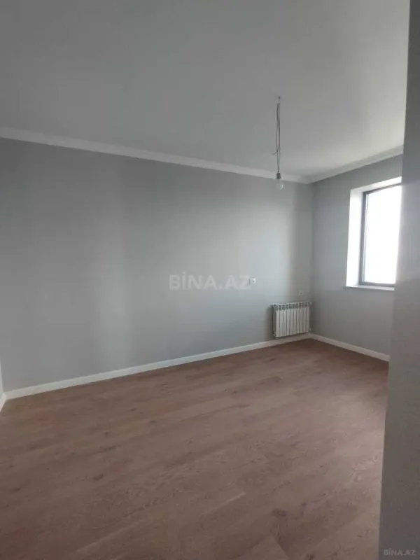Satılır 4 otaqlı mənzil 122 m²