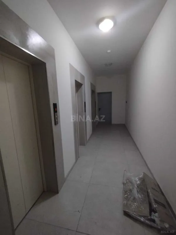 Satılır 4 otaqlı mənzil 122 m²