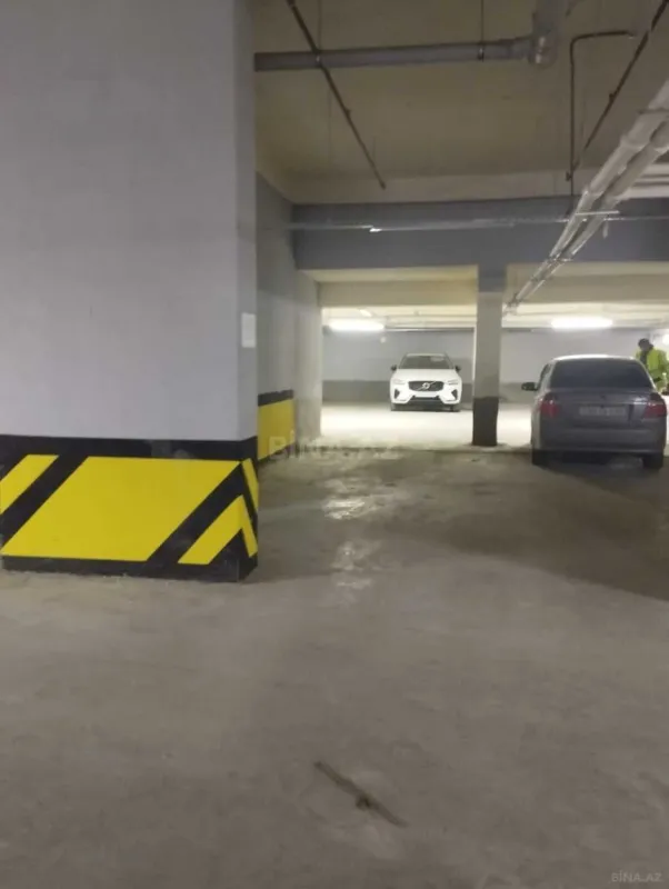 Satılır 4 otaqlı mənzil 122 m²