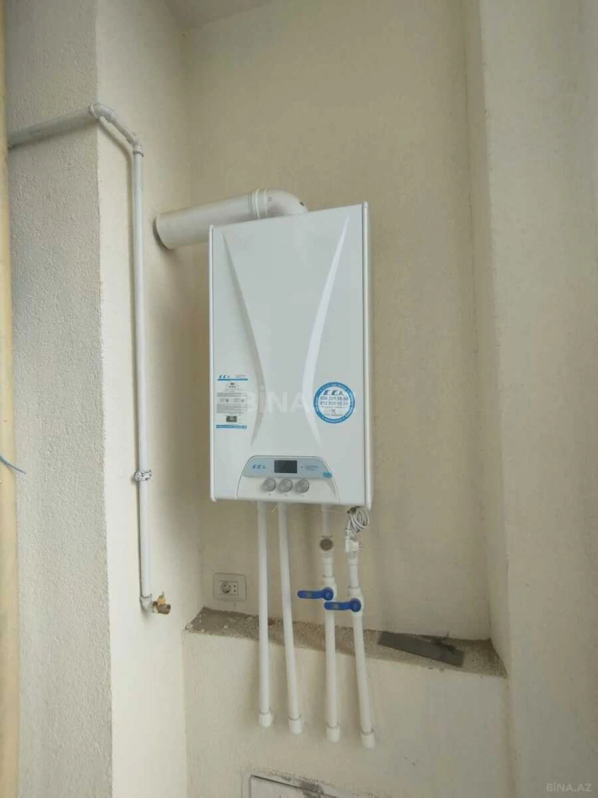 Satılır 4 otaqlı mənzil 122 m²