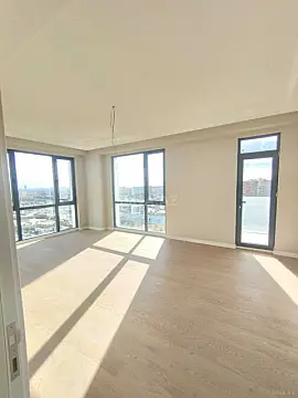 Satılır 4 otaqlı mənzil 122 m²