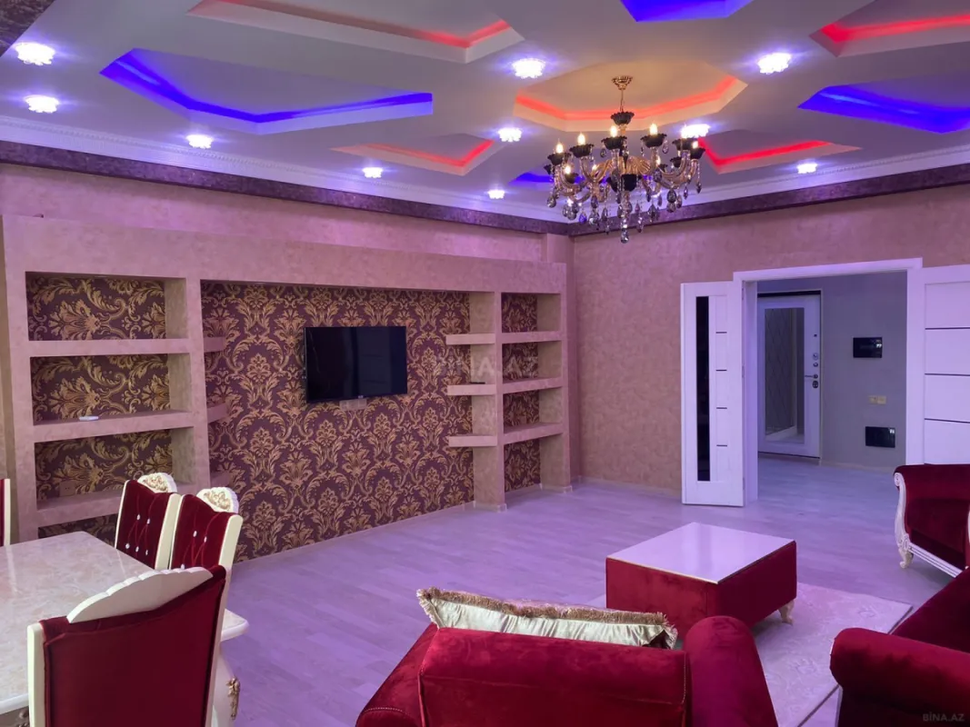 Satılır 3 otaqlı mənzil 141 m²