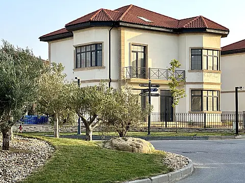 Satılır 8 otaqlı həyət evi 390 m² — Bakı, Sea Breeze 8 otaq 390.00 m²