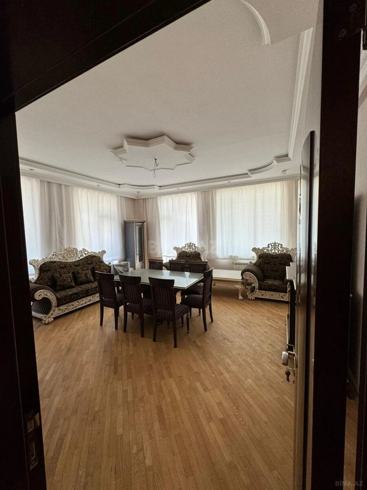 Satılır 3 otaqlı mənzil 120 m²