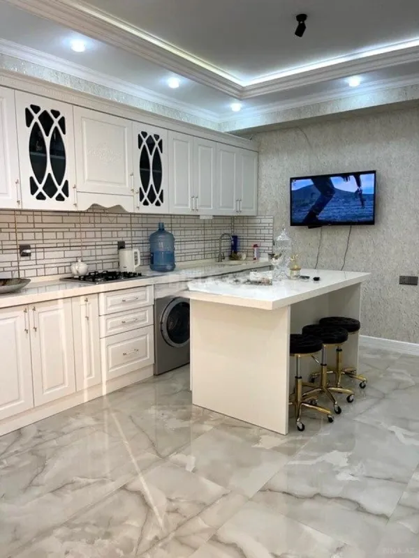 Satılır 3 otaqlı mənzil 150 m²