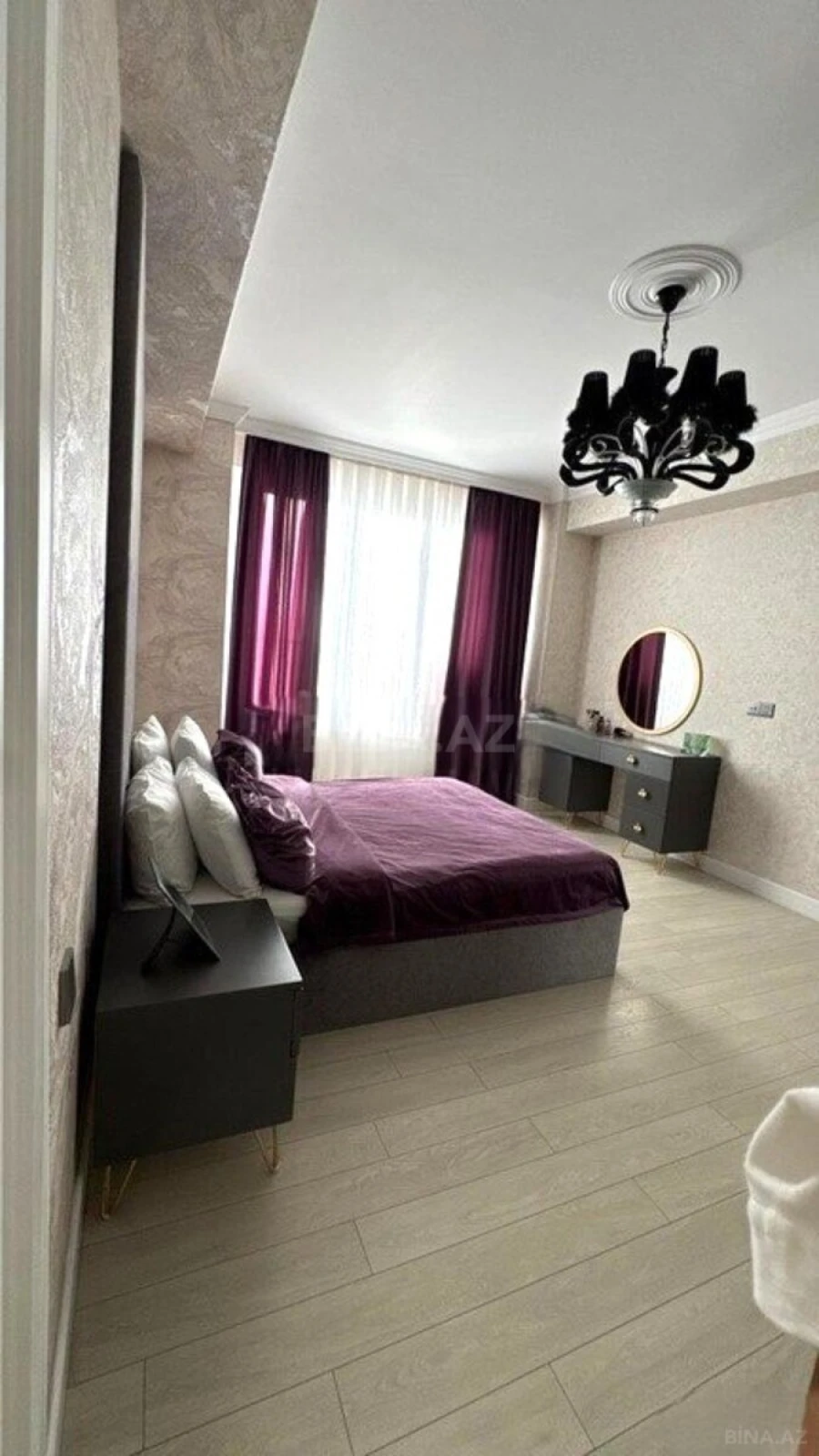 Satılır 3 otaqlı mənzil 150 m²