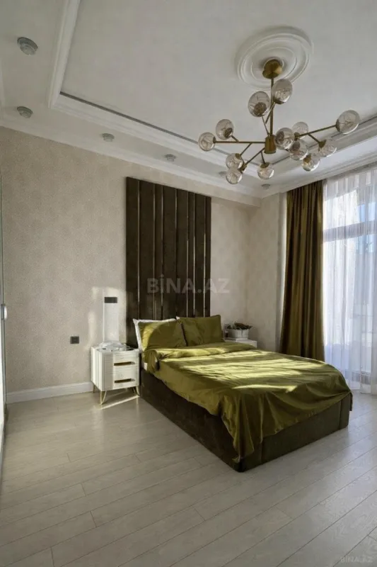 Satılır 3 otaqlı mənzil 150 m²