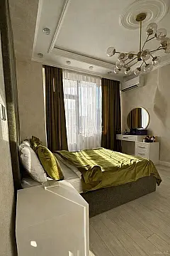 Satılır 3 otaqlı mənzil 150 m²