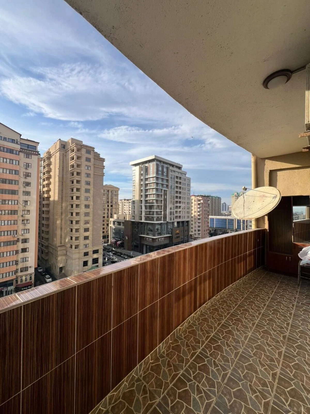 Satılır 2 otaqlı mənzil 70 m²