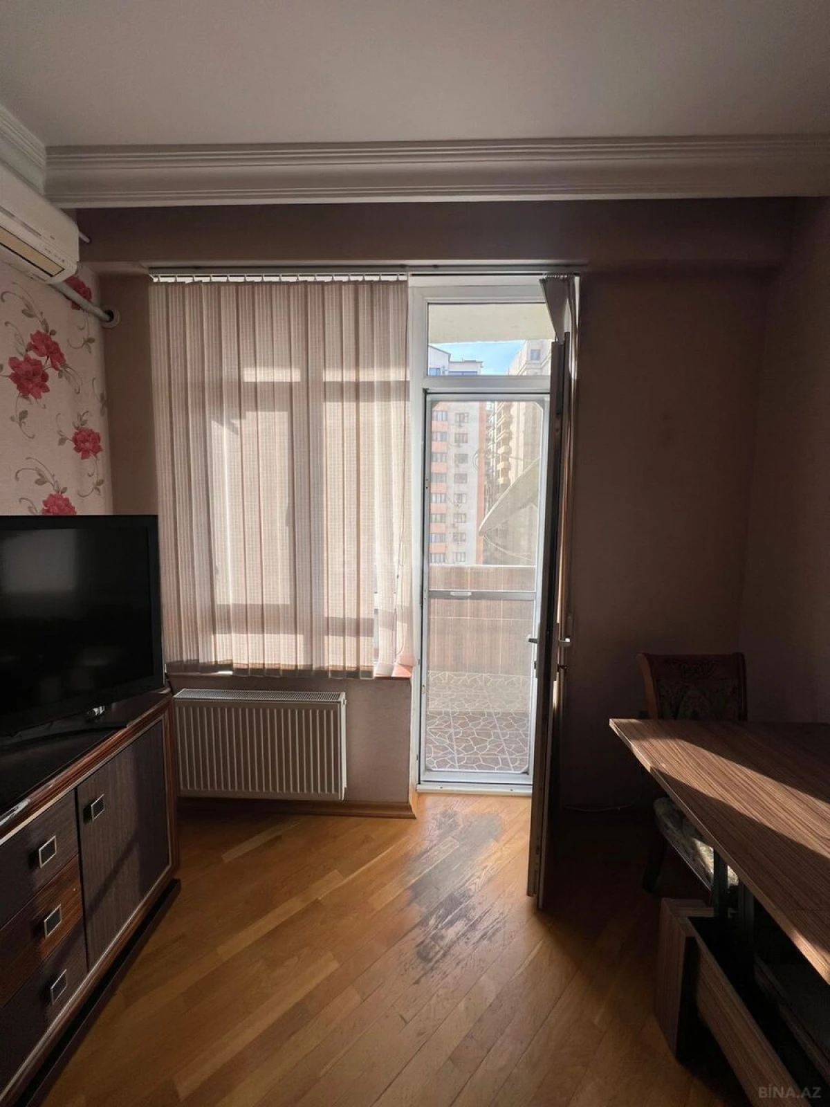 Satılır 2 otaqlı mənzil 70 m²