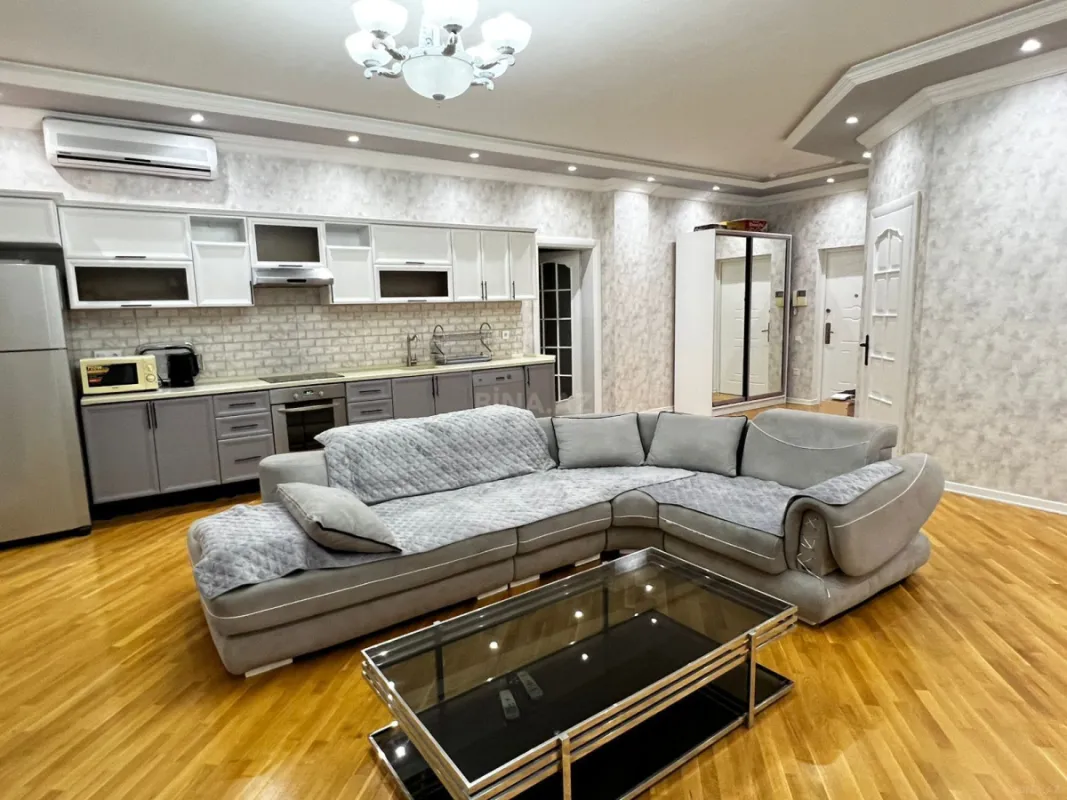 Kirayə verilir 3 otaqlı mənzil 125 m²