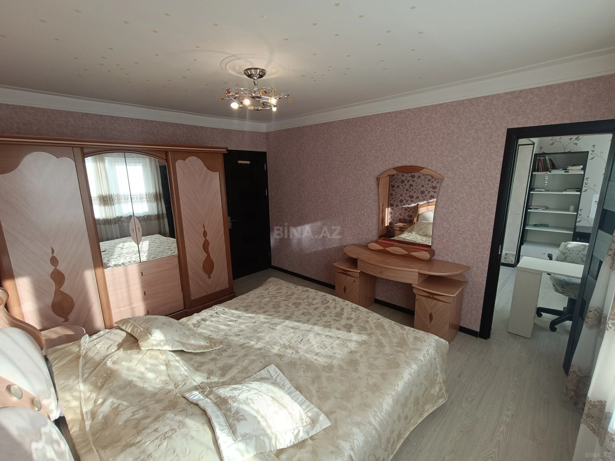 Kirayə verilir 3 otaqlı mənzil 100 m²