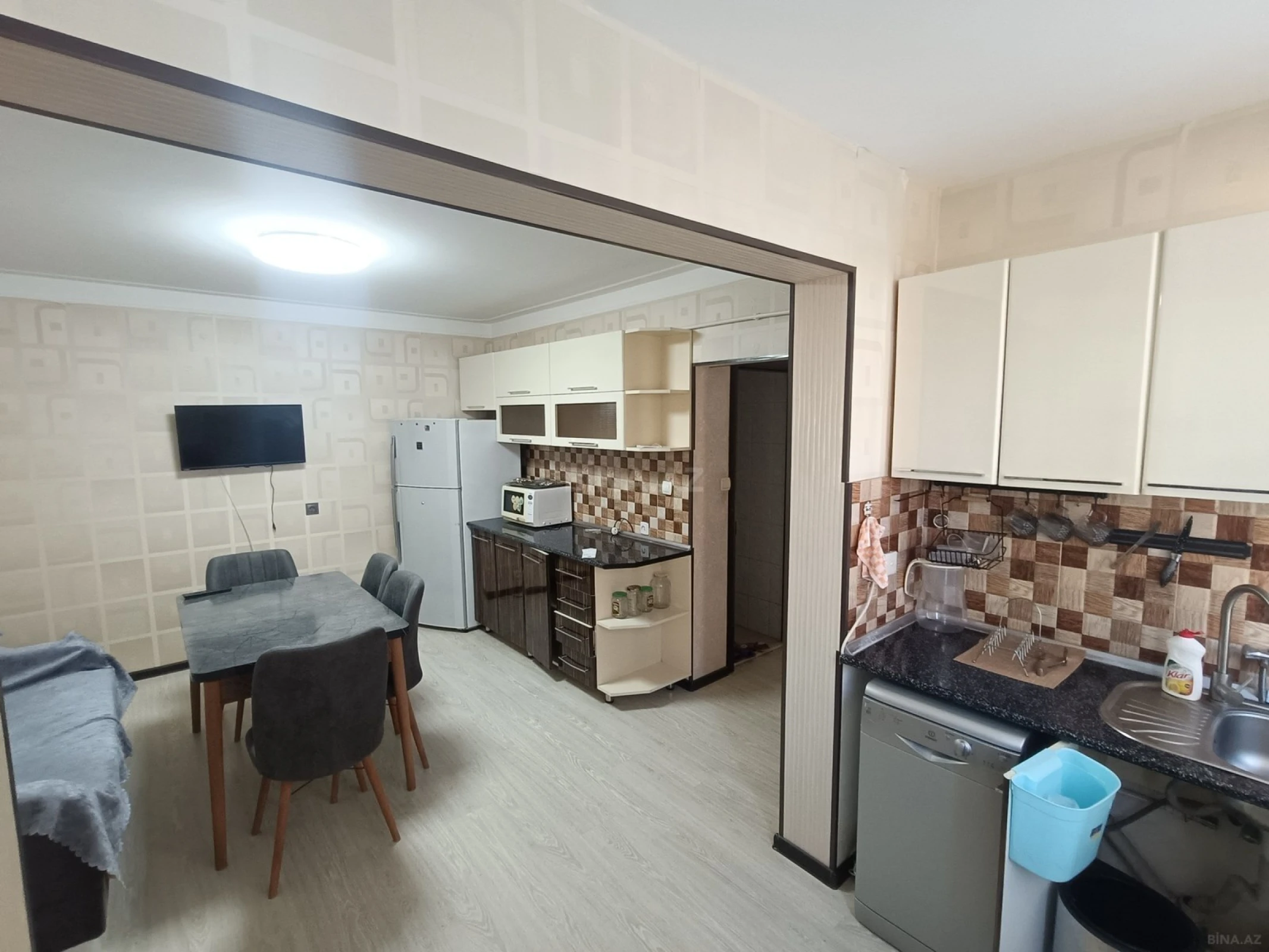 Kirayə verilir 3 otaqlı mənzil 100 m²