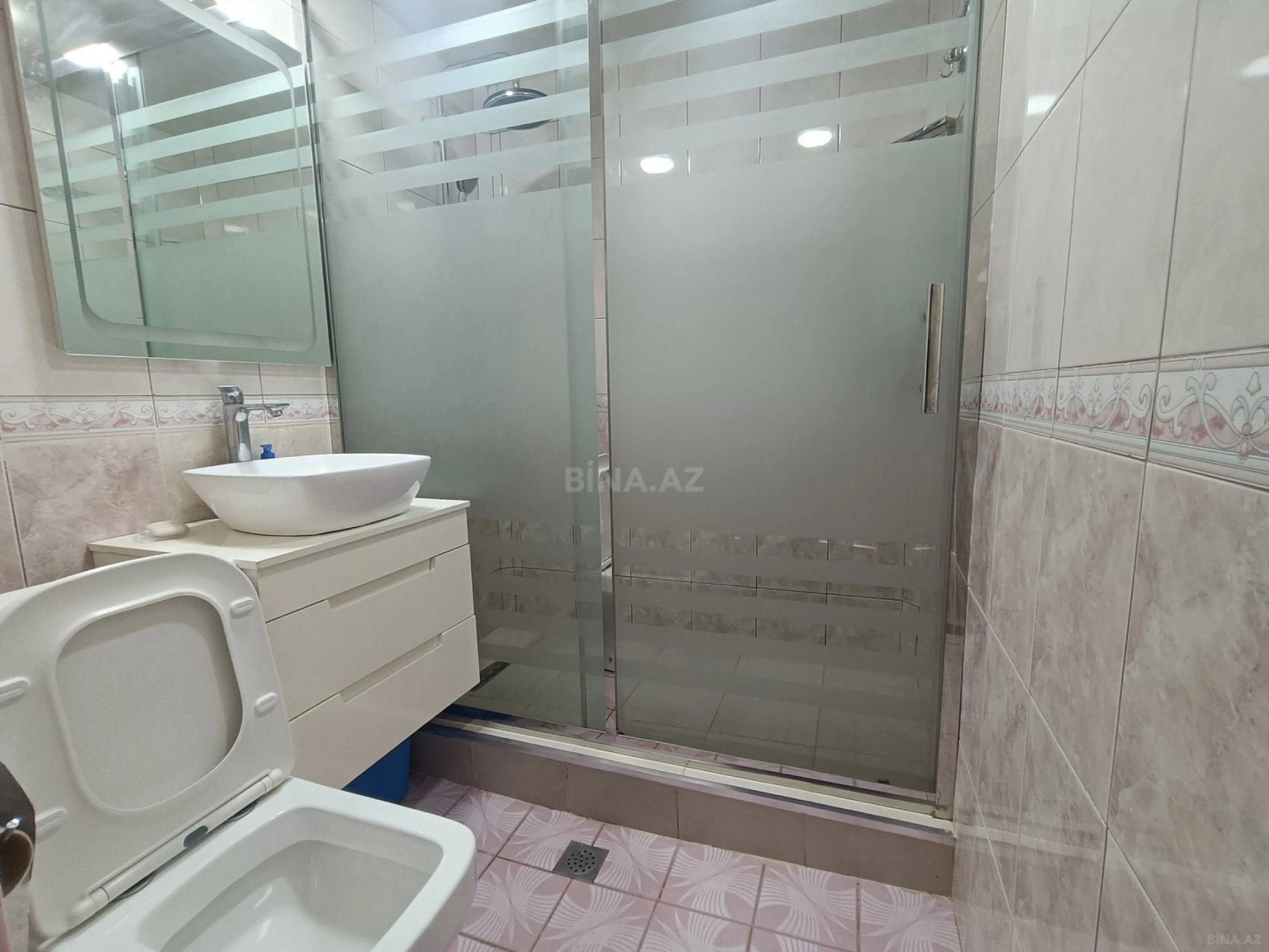 Kirayə verilir 3 otaqlı mənzil 100 m²