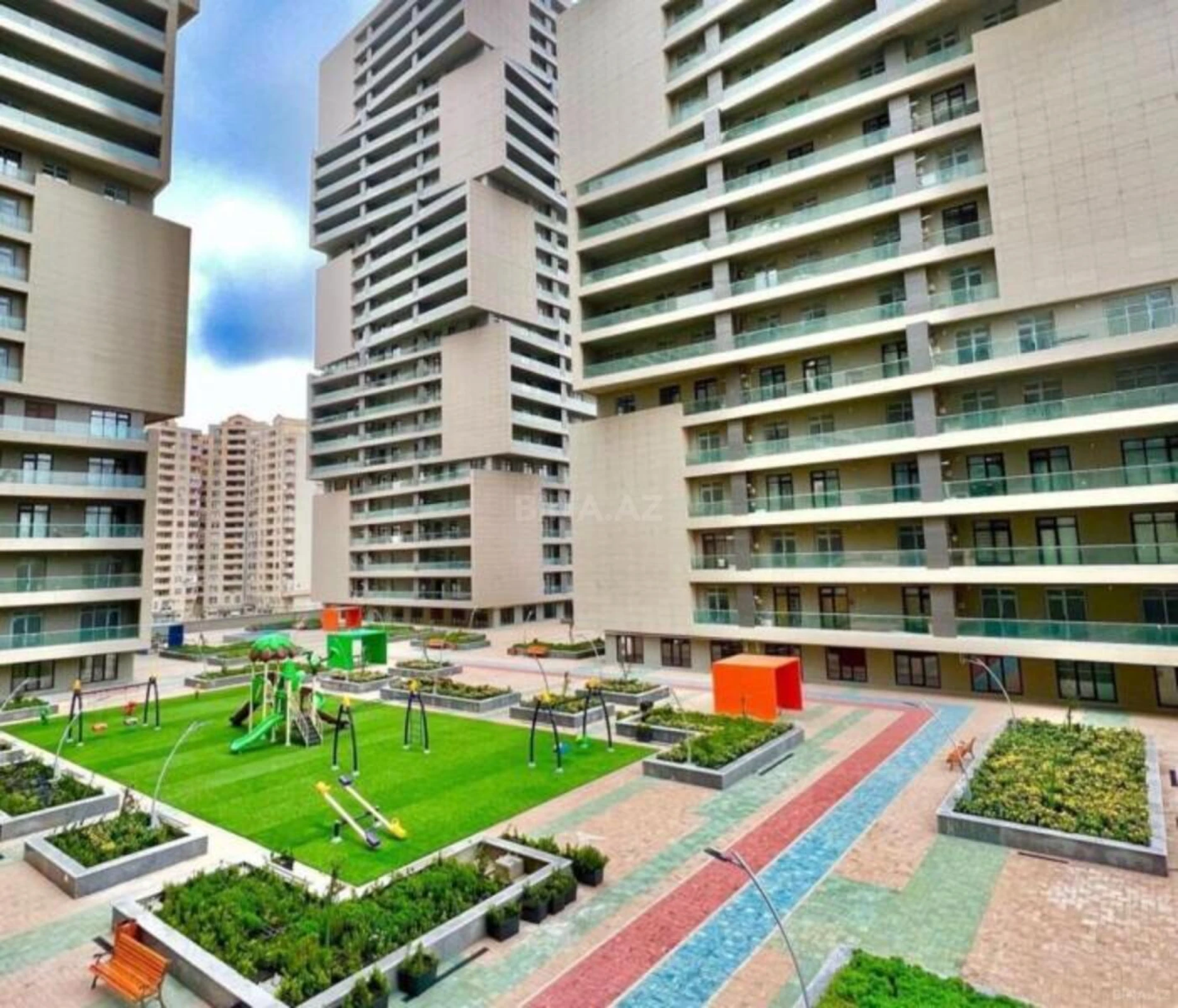 Satılır 2 otaqlı mənzil 90 m²