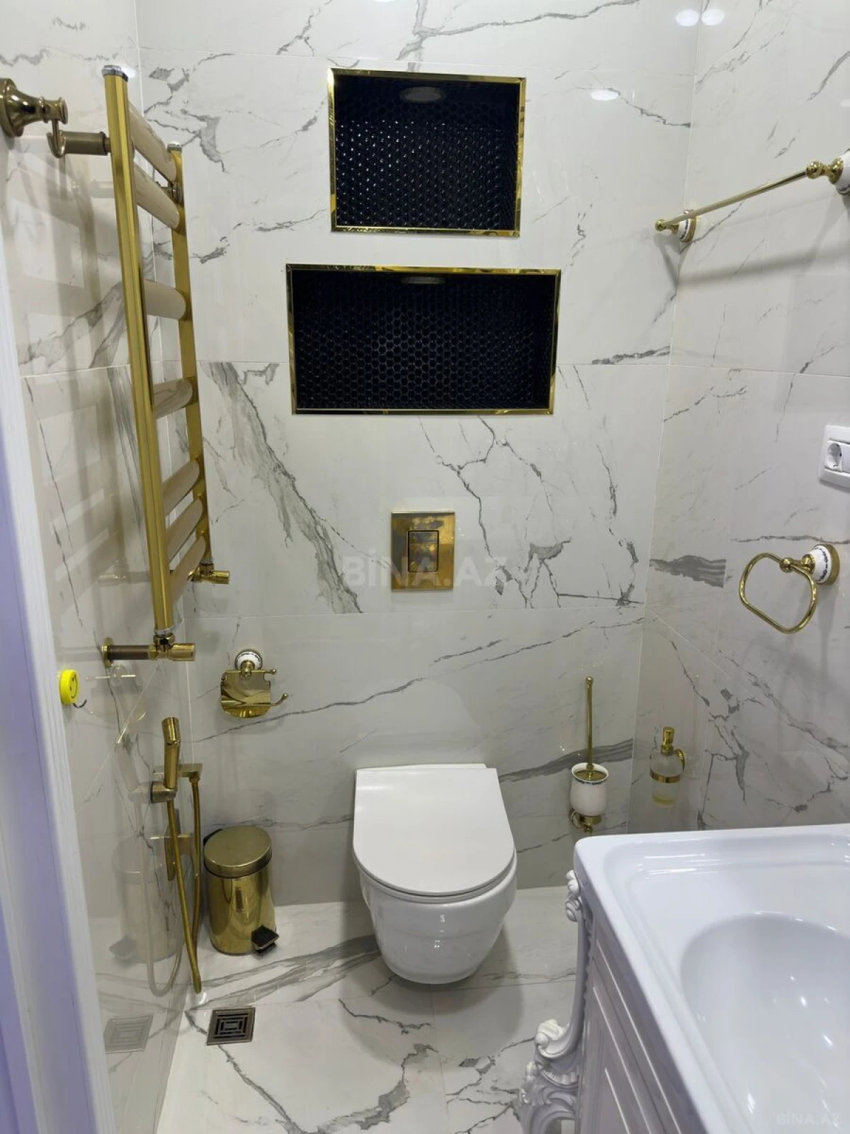 Satılır 2 otaqlı mənzil 90 m²