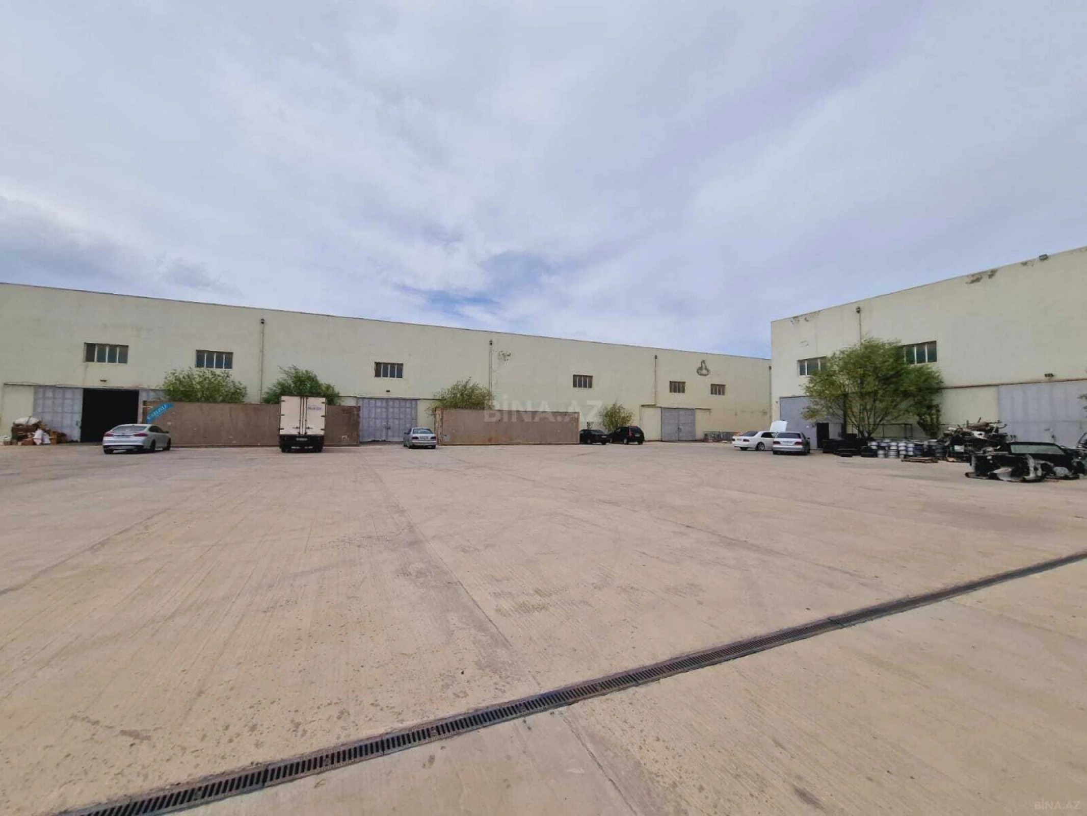 Kirayə verilir obyekt 1200 m²