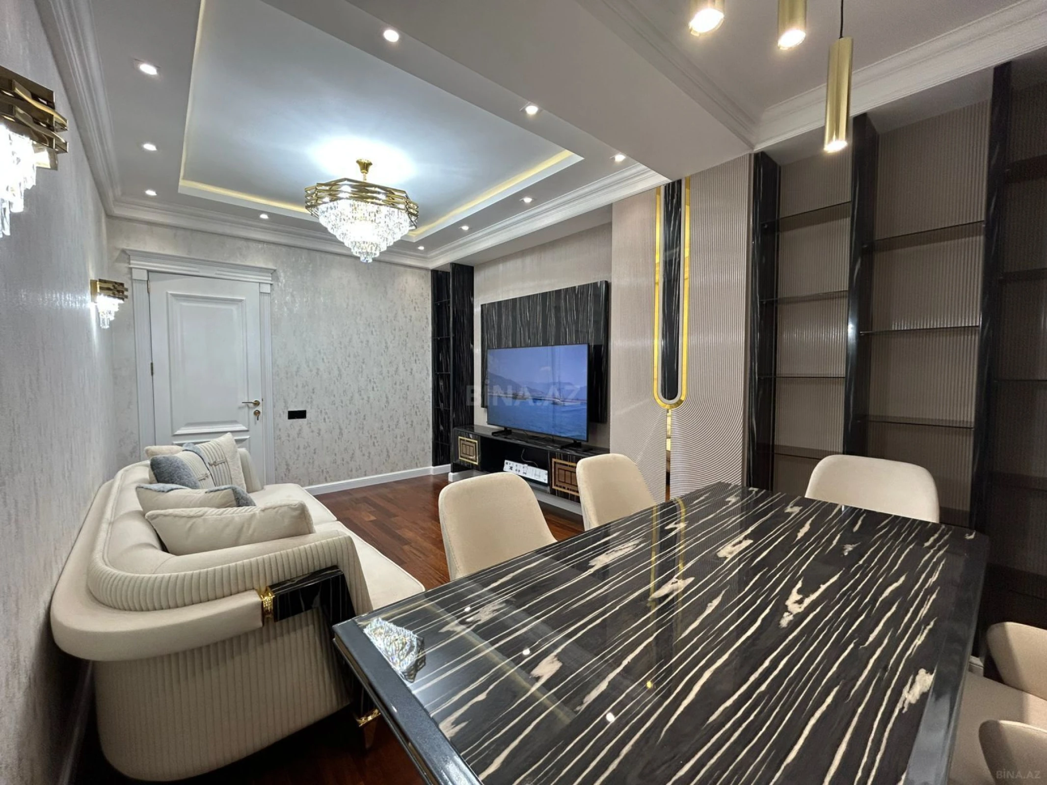 Satılır 3 otaqlı mənzil 105 m²