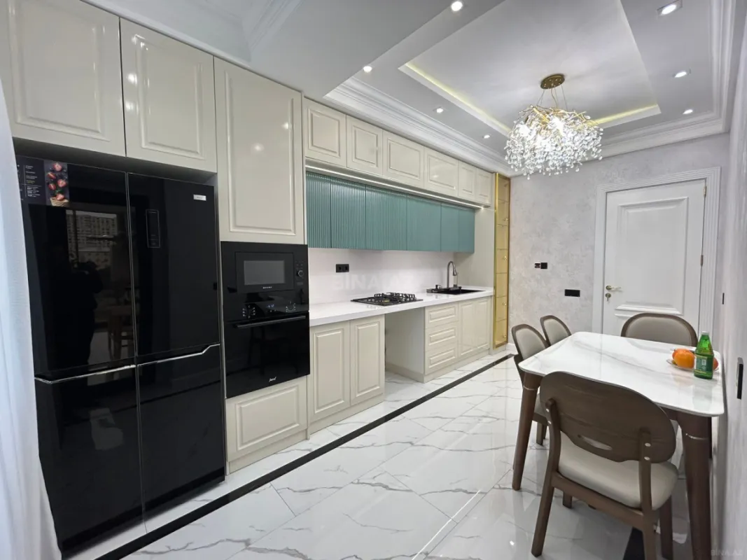 Satılır 3 otaqlı mənzil 105 m²