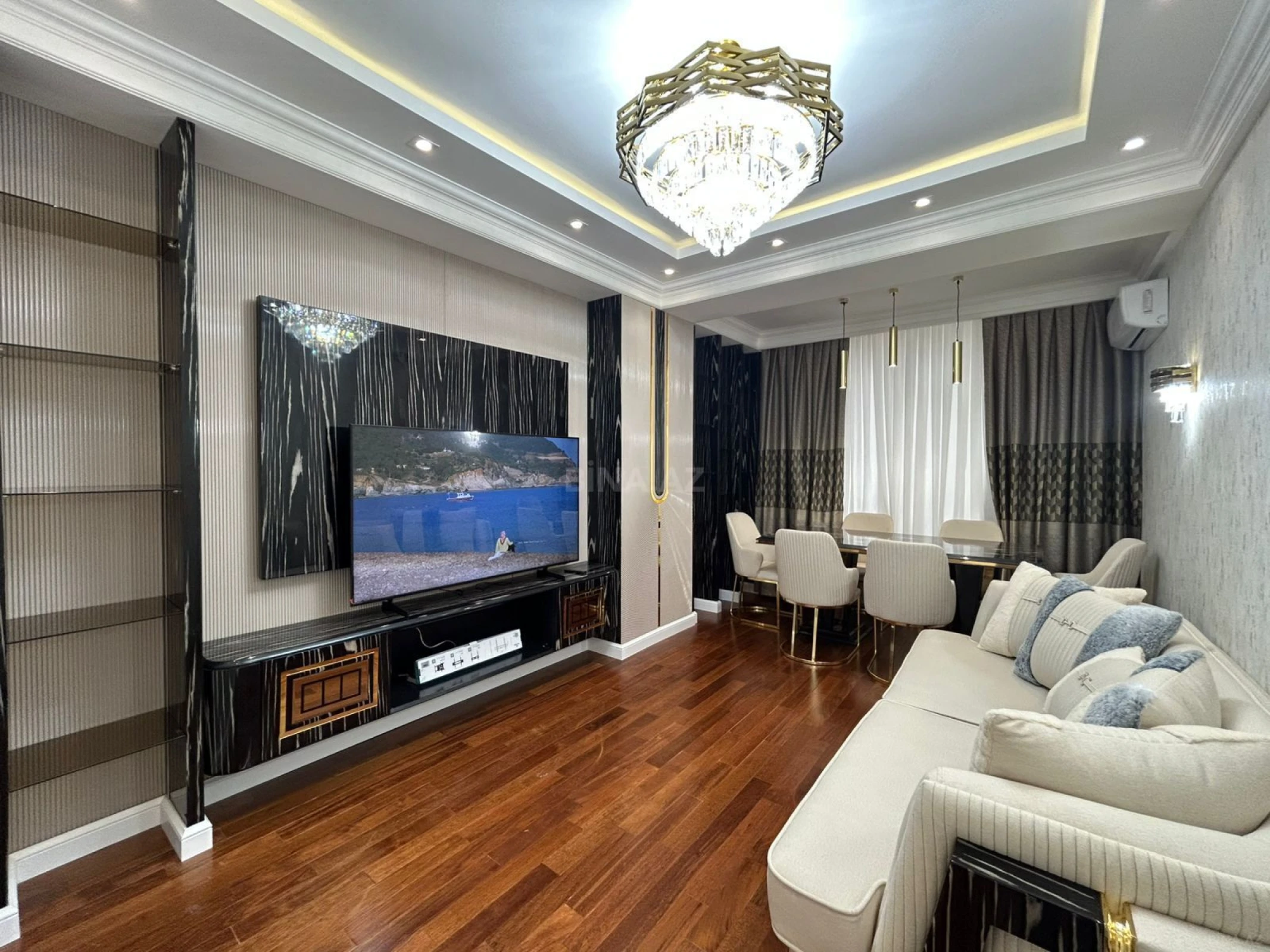 Satılır 3 otaqlı mənzil 105 m²