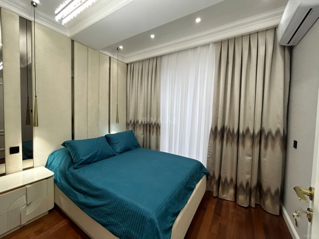 Satılır 3 otaqlı mənzil 105 m²