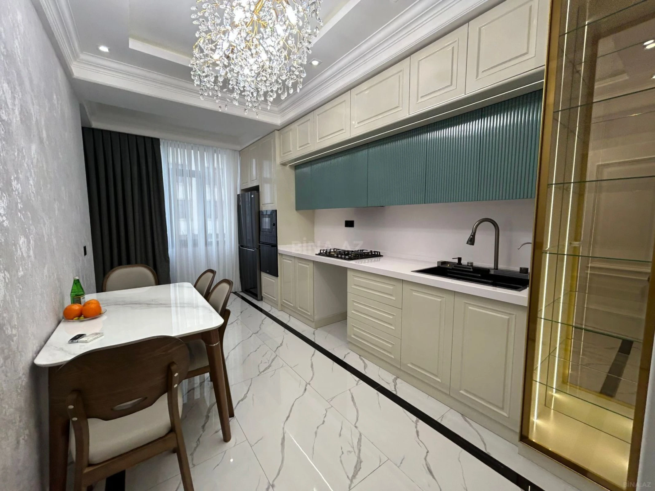 Satılır 3 otaqlı mənzil 105 m²