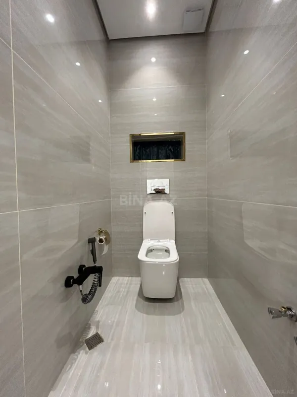 Satılır 3 otaqlı mənzil 105 m²