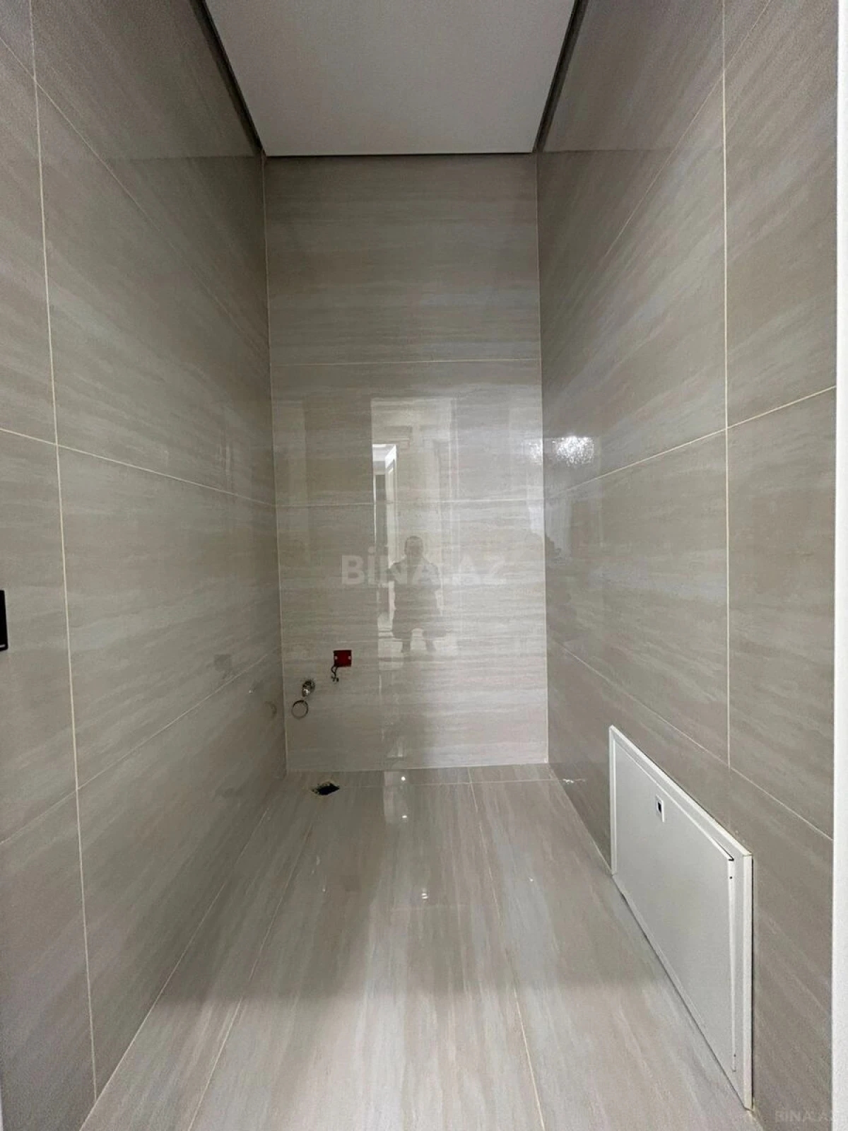 Satılır 3 otaqlı mənzil 105 m²