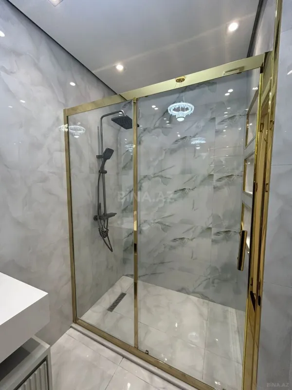 Satılır 3 otaqlı mənzil 105 m²