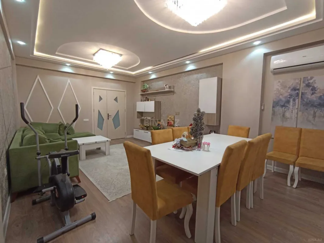 Satılır 3 otaqlı mənzil 105 m²