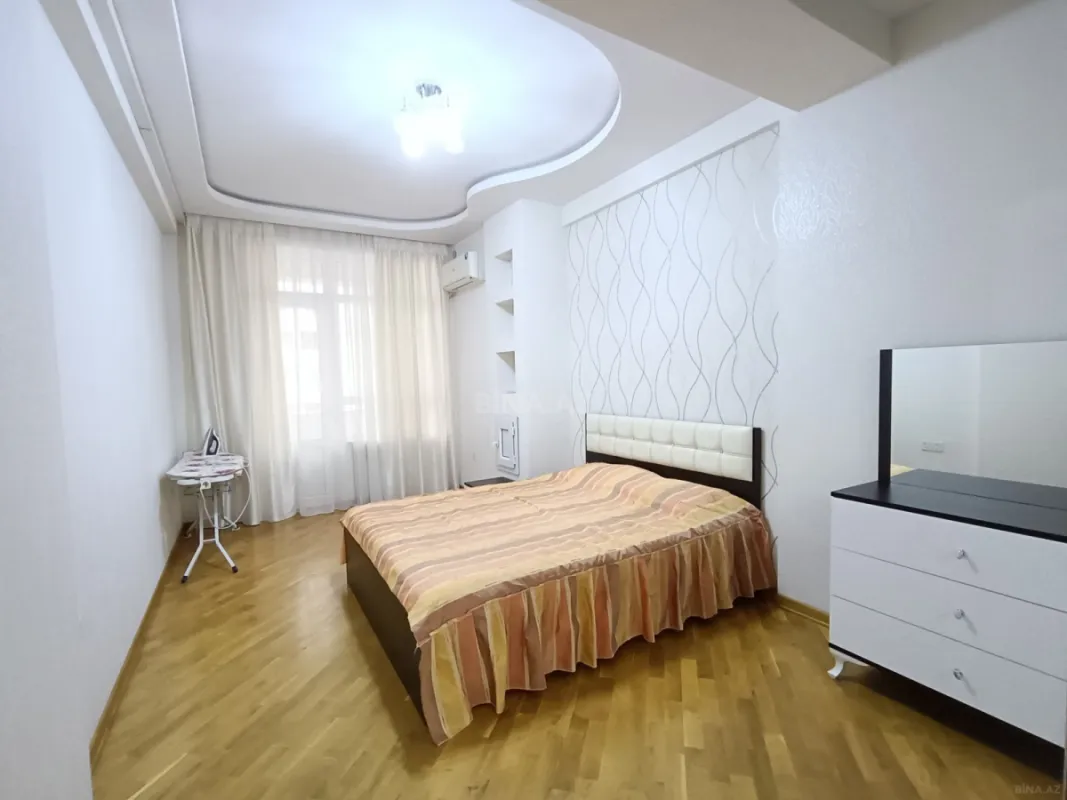 Kirayə verilir 3 otaqlı mənzil 105 m²