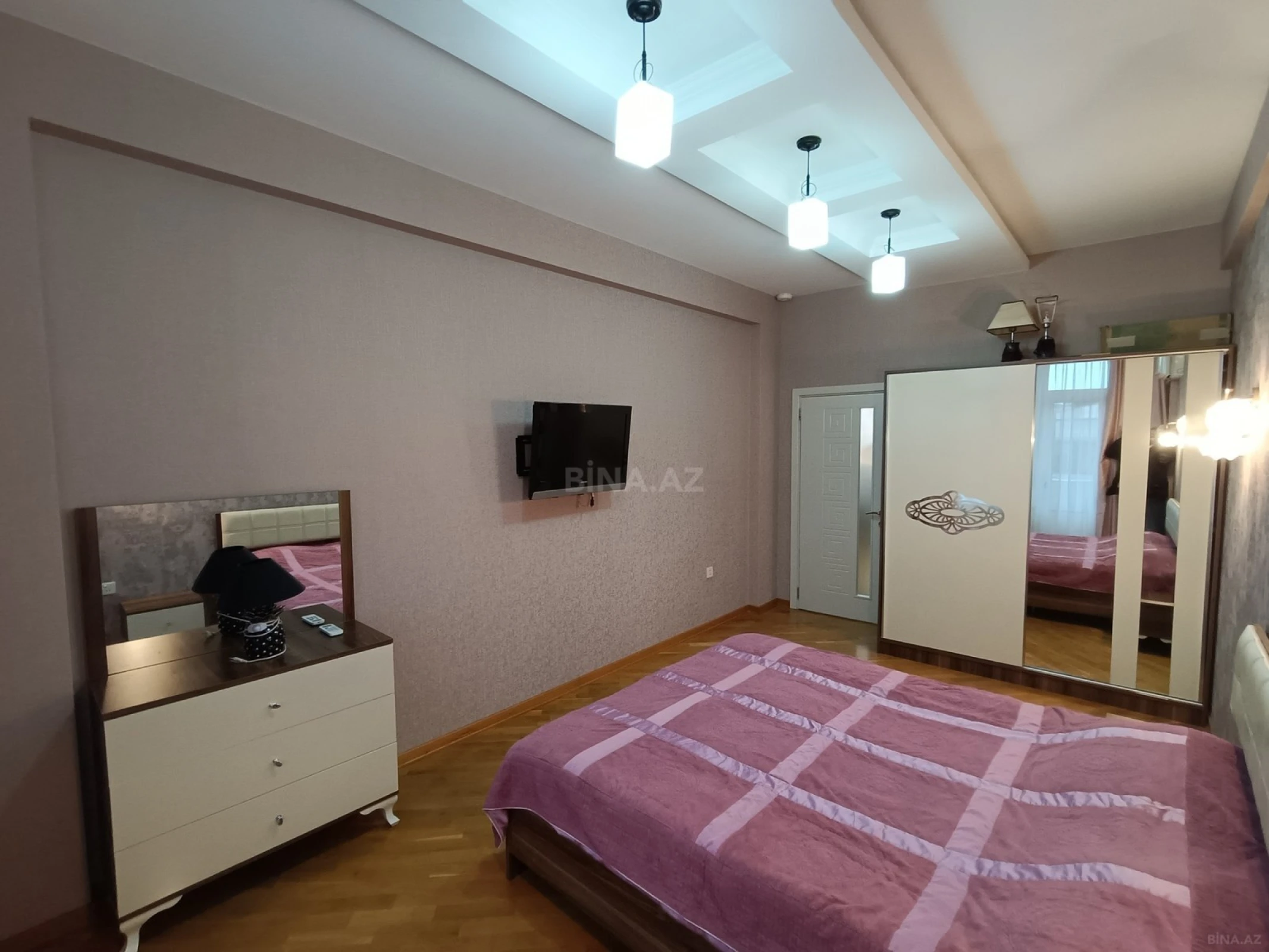 Kirayə verilir 3 otaqlı mənzil 105 m²