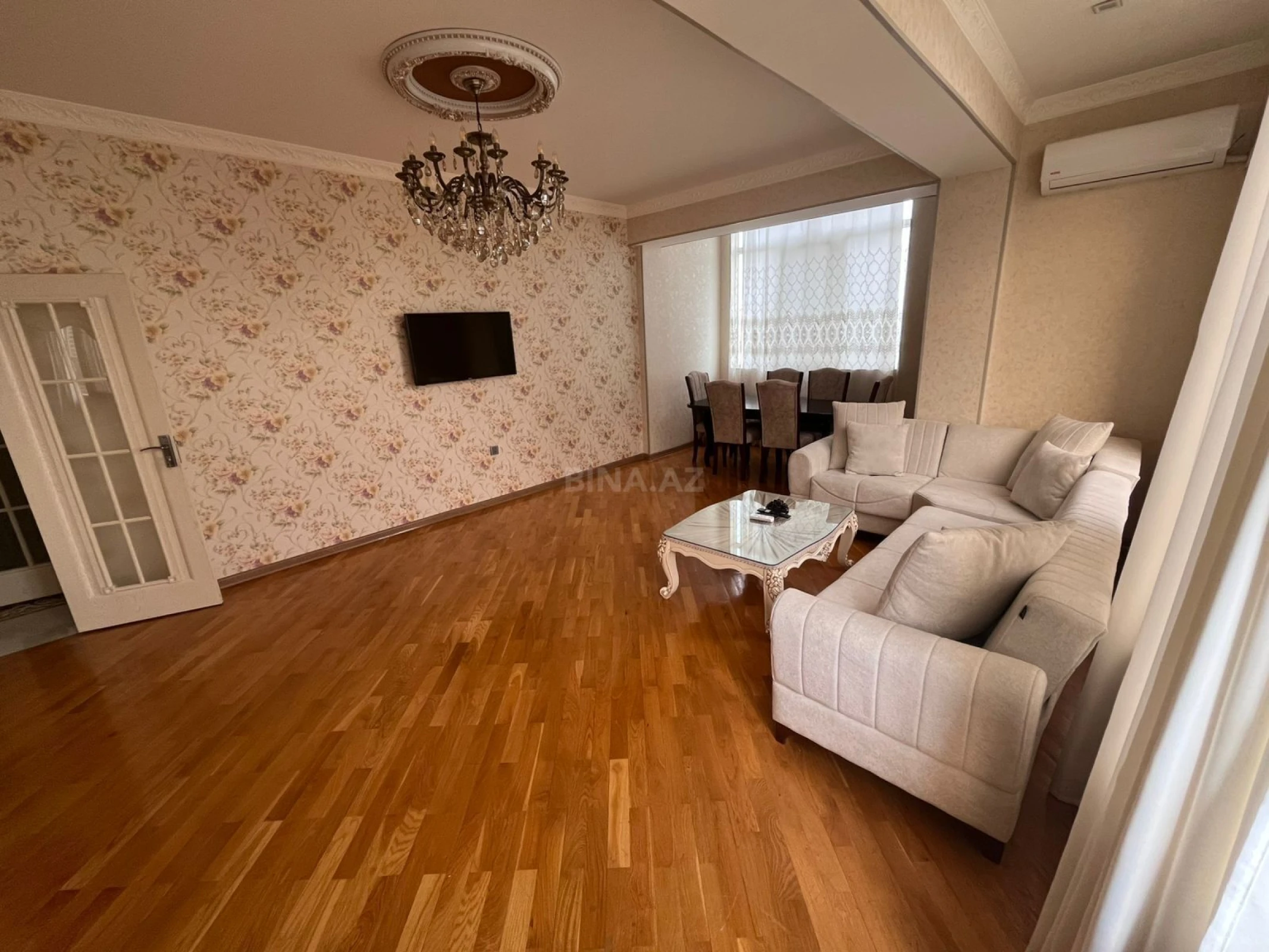 Kirayə verilir 3 otaqlı mənzil 101 m²