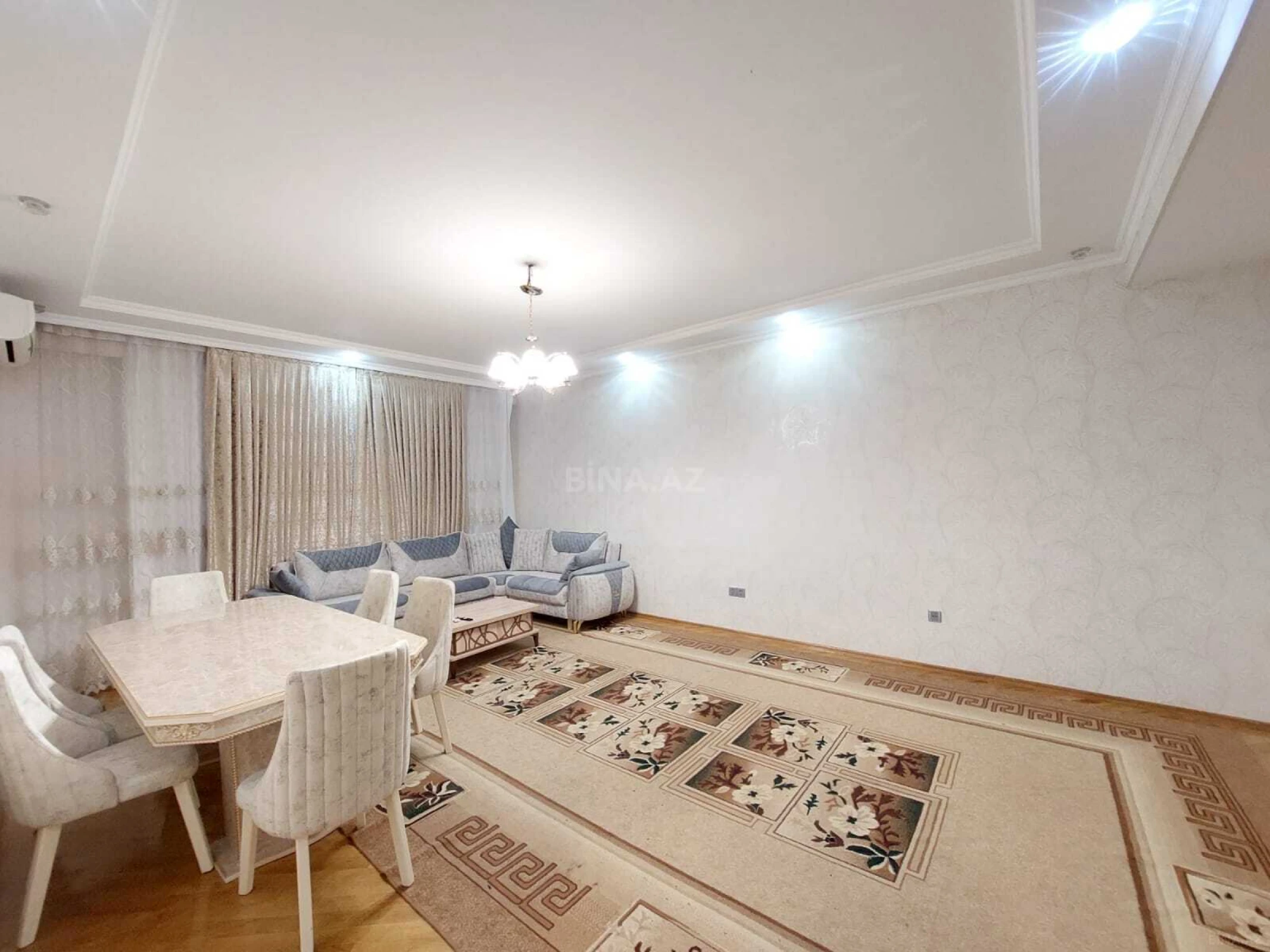 Satılır 2 otaqlı mənzil 85 m²
