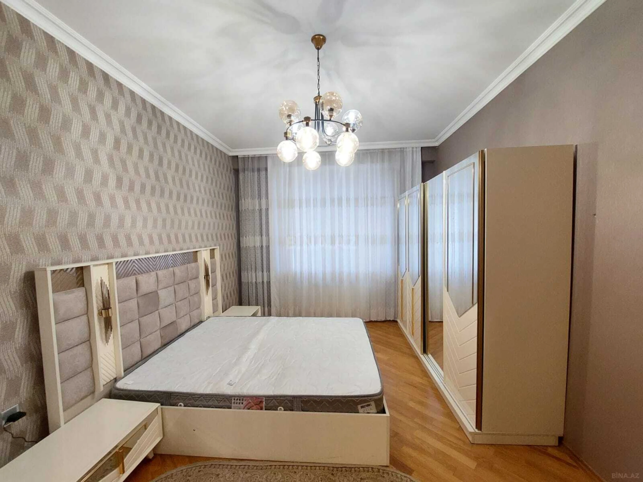 Satılır 2 otaqlı mənzil 85 m²