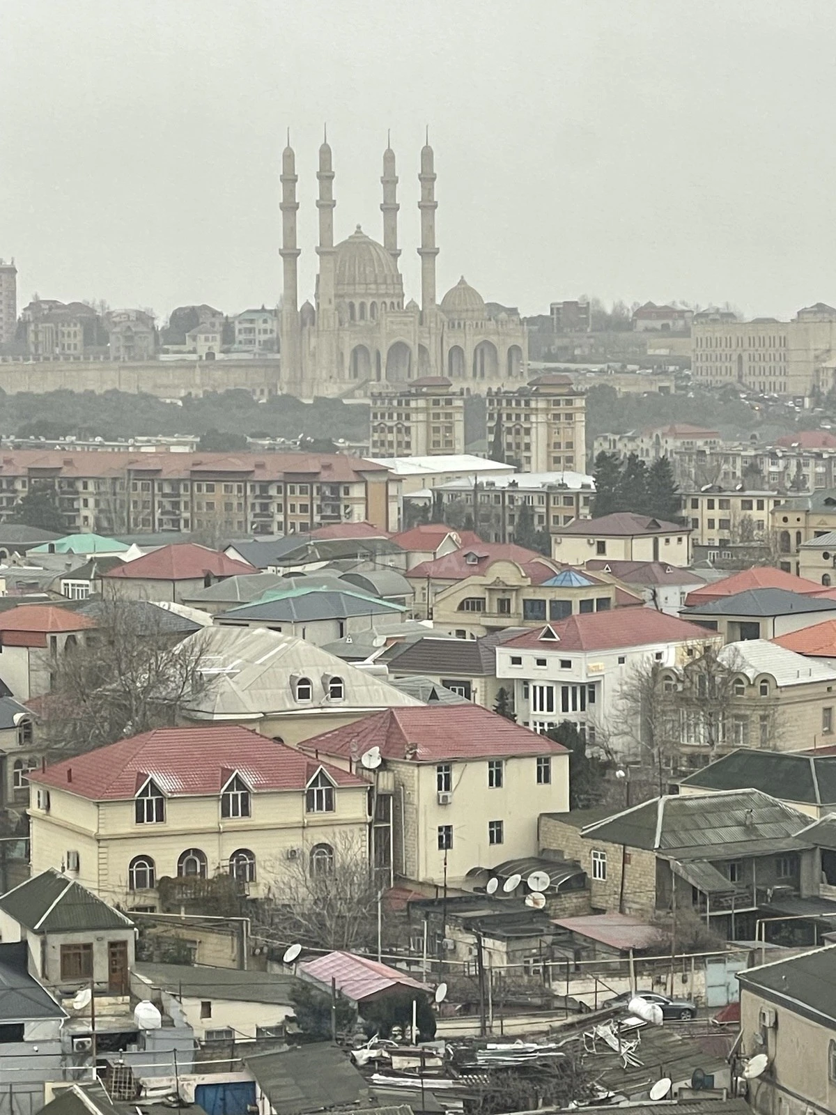 Satılır 3 otaqlı mənzil 97 m²