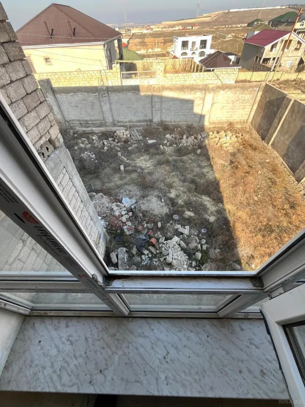 Satılır 5 otaqlı həyət evi 160 m²