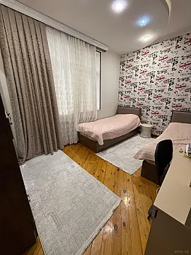 Satılır 3 otaqlı mənzil 115 m²