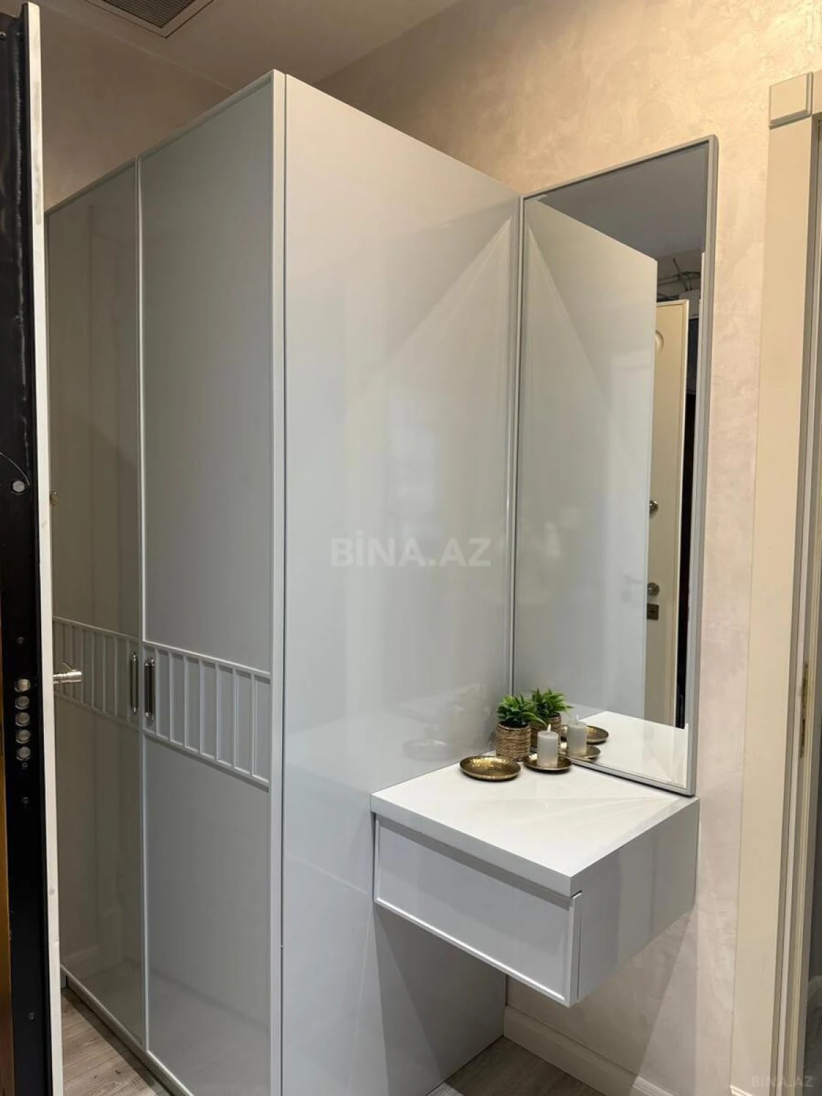Kirayə verilir 2 otaqlı mənzil 110 m²