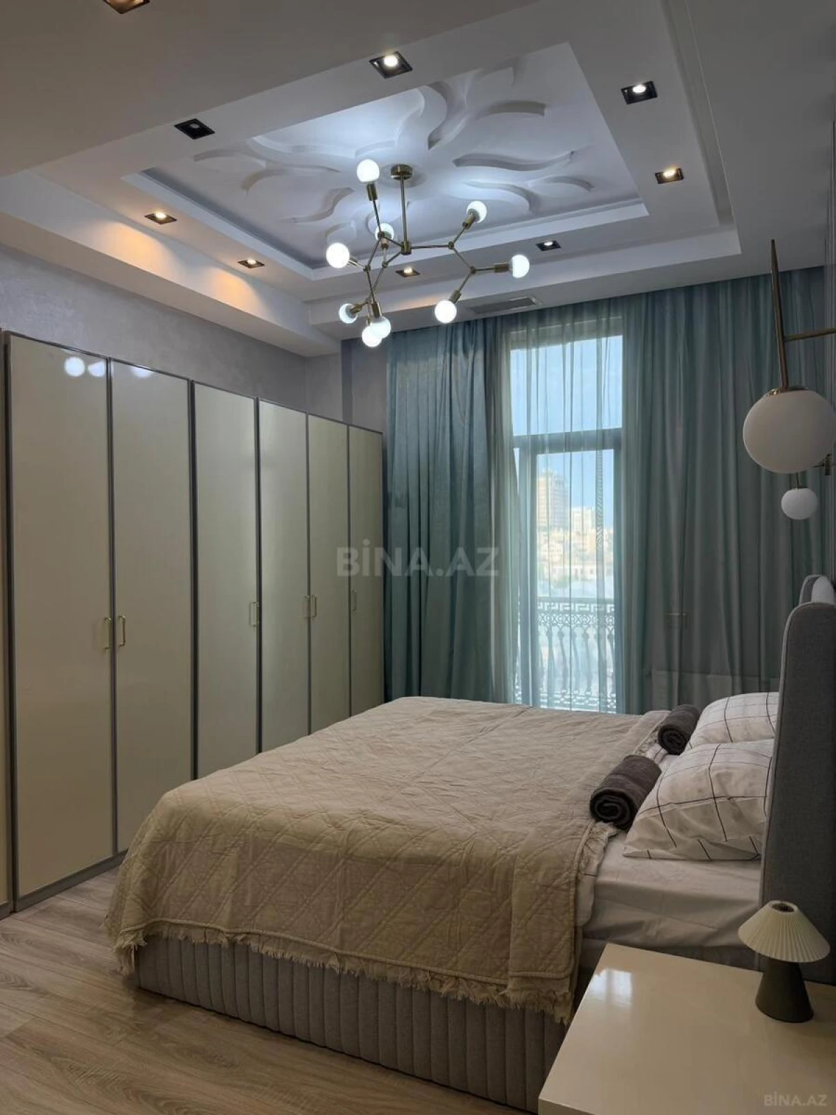 Kirayə verilir 2 otaqlı mənzil 110 m²