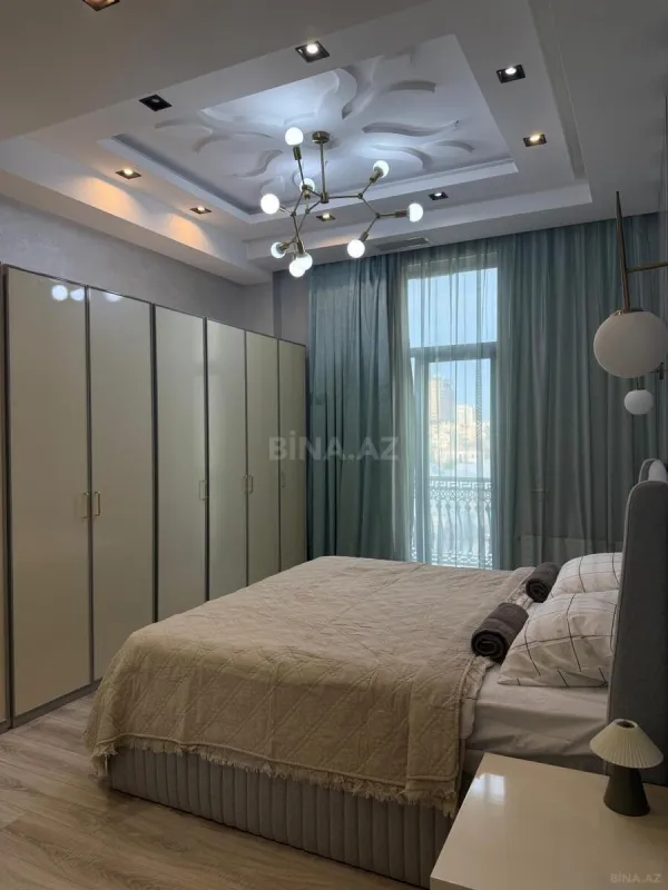 Kirayə verilir 2 otaqlı mənzil 110 m²