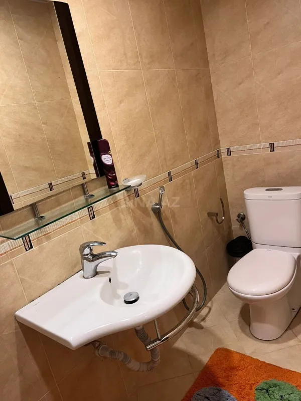 Satılır 4 otaqlı mənzil 195 m²