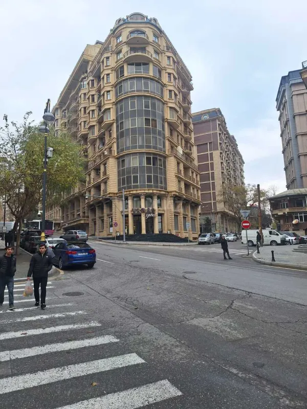 Satılır 2 otaqlı mənzil 40.4 m²