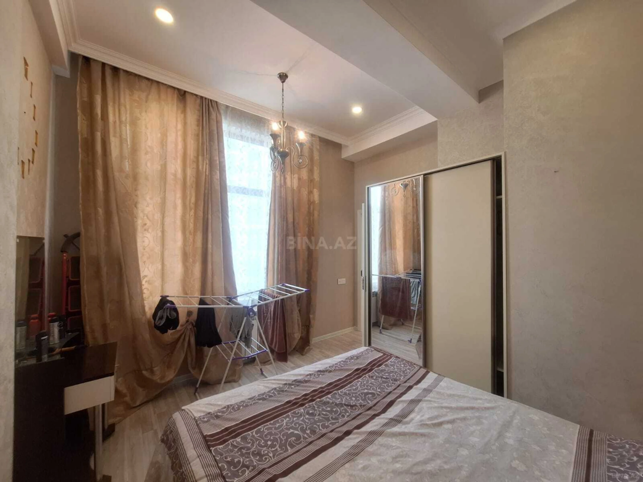Satılır 2 otaqlı mənzil 40.4 m²