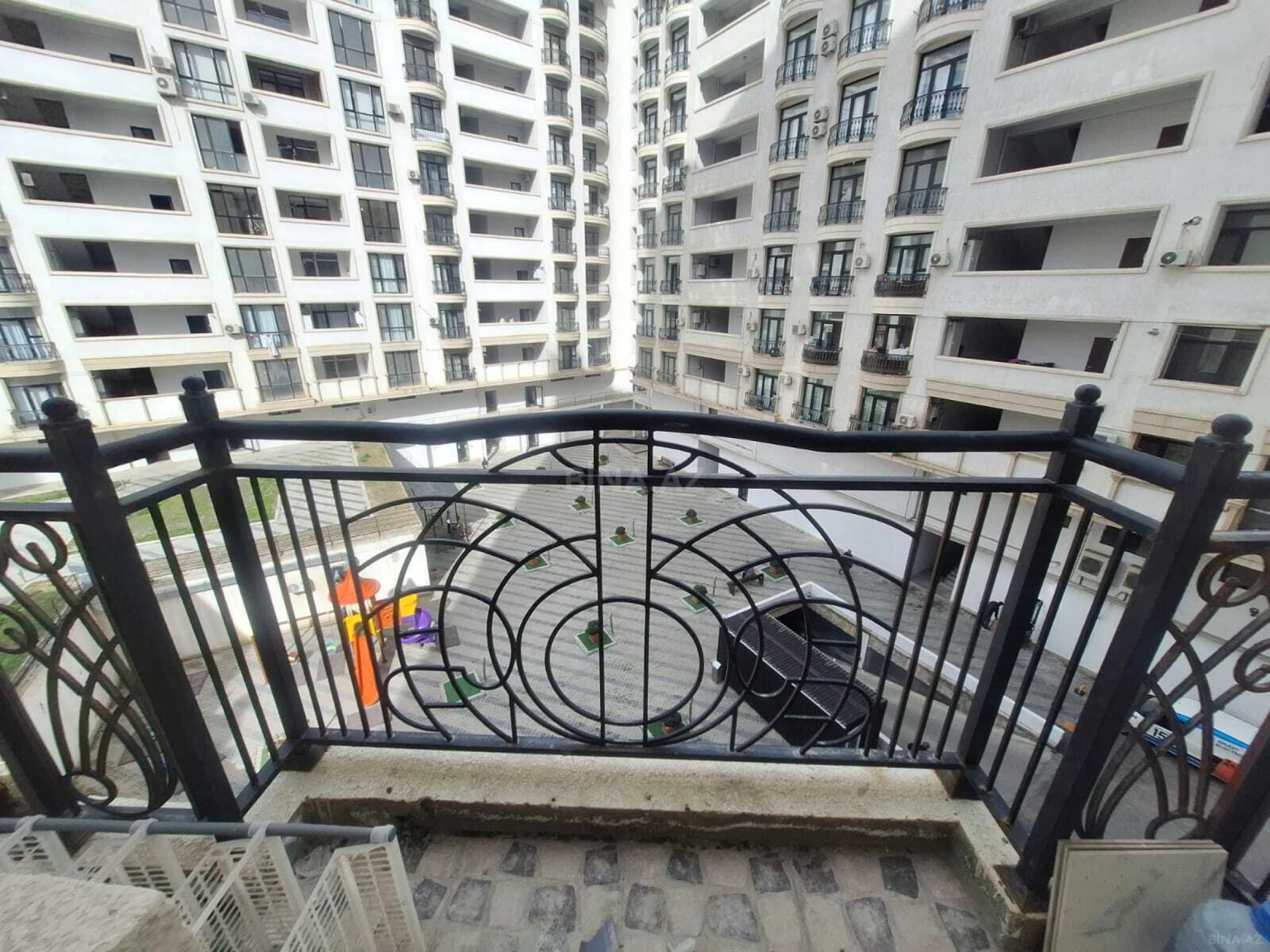 Satılır 2 otaqlı mənzil 40.4 m²