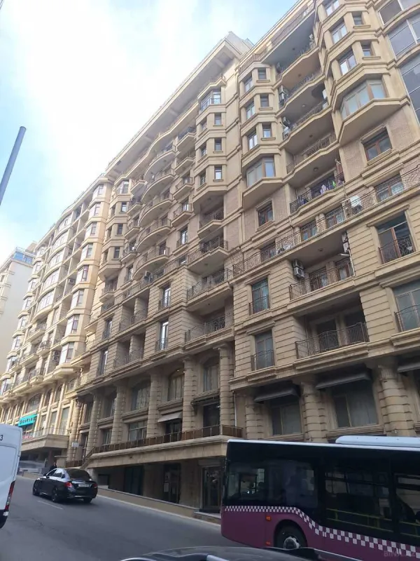 Satılır 2 otaqlı mənzil 40.4 m²