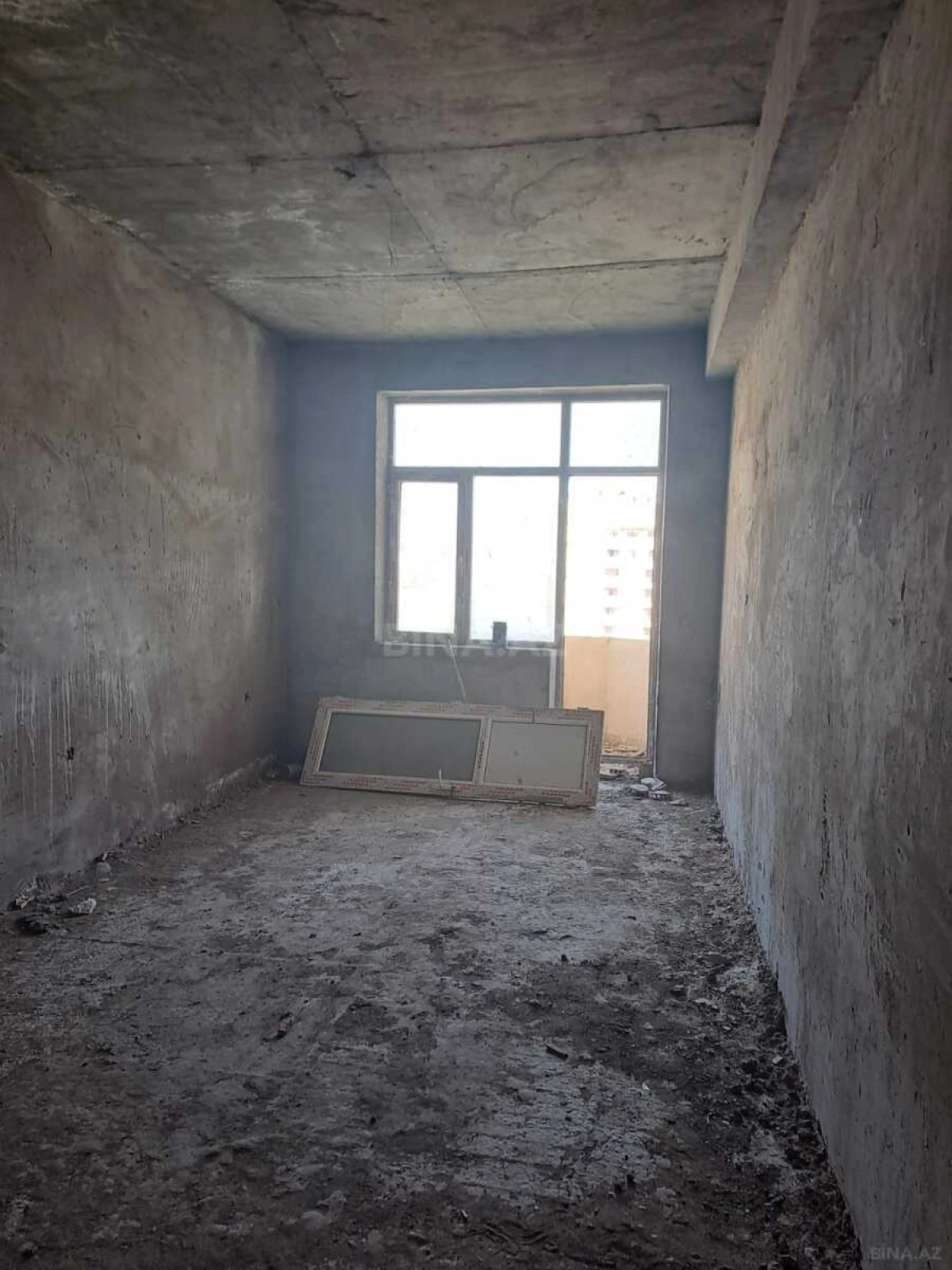 Satılır 3 otaqlı mənzil 138 m²
